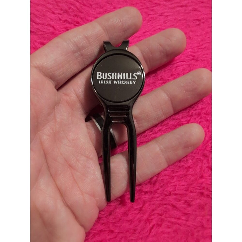 NEW Bushmills Irish Whiskey Golf Divot Repair Tool Ball Marker Holder Black
